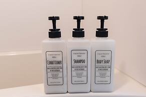 Universal Bay Condominium