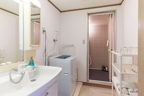 Universal Bay Condominium