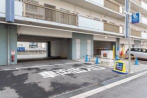 Universal Bay Condominium