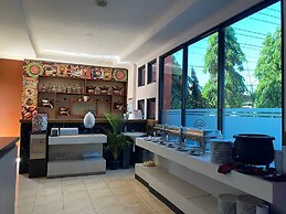 Anggraeni Hotel Ketanggungan