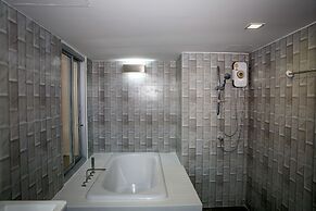 Pool Access By Punnpreeda Beach Resort