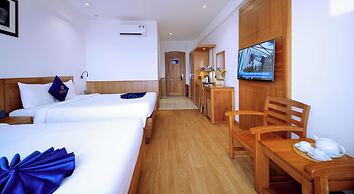 Sandals Hoàng Yến Hotel