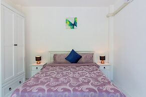 Private Villa with Pool near Laguna