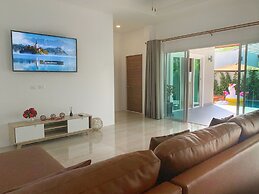 Private Villa with Pool near Laguna