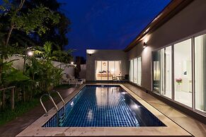 Private Villa with Pool near Laguna