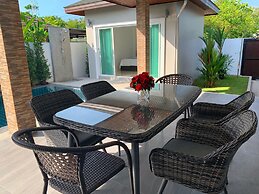 Private Villa with Pool near Laguna