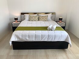 Private Villa with Pool near Laguna