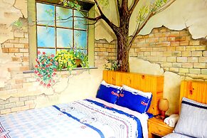 Wanderlust Saigon Hostel