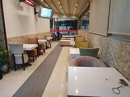 Karya Hotel