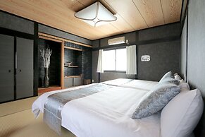 Guest House Liz Nakazaki-cho