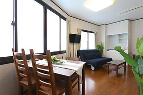 Guest House Liz Nakazaki-cho