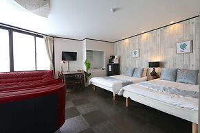 Guest House Liz Nakazaki-cho