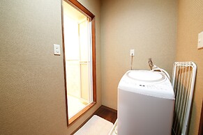 Guest House Liz Nakazaki-cho