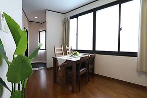 Guest House Liz Nakazaki-cho