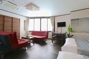 Guest House Liz Nakazaki-cho