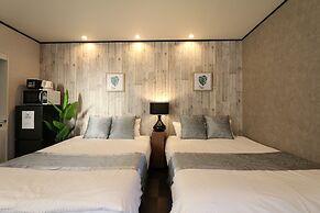 Guest House Liz Nakazaki-cho