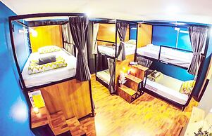 ZZZ Hostel - Don Mueang Airport