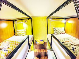 ZZZ Hostel - Don Mueang Airport