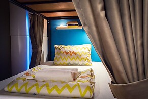 ZZZ Hostel - Don Mueang Airport