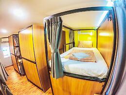 ZZZ Hostel - Don Mueang Airport