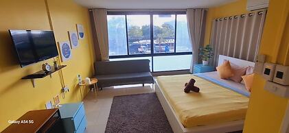 ZZZ Hostel - Don Mueang Airport