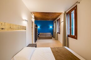 Charming Palace Corte Del Teatro