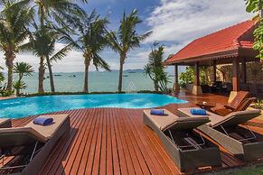 5BR Beachfront Villa Bangrak