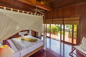 5BR Beachfront Villa Bangrak