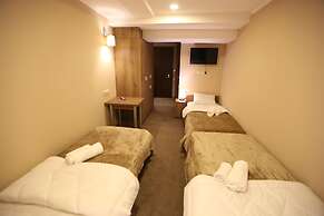 Hotel Reverence
