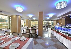 Rhiss Hotel Bostanci