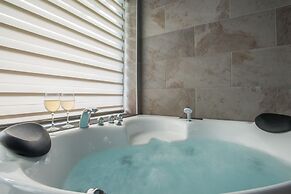 Mirabilia Boutique Hotel