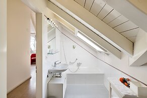 L'HÔTEL by Hostellerie du Château