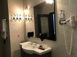 Ambra Boutique Hotel & Bistro