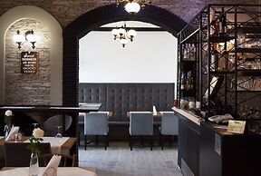 Ambra Boutique Hotel & Bistro