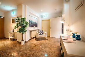 Home Hotel