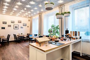 Home Hotel