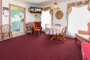 Antoinette's Apartments & Suites