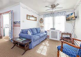 Antoinette's Apartments & Suites