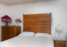 Antoinette's Apartments & Suites