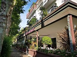 Kristalex Pet Family Hotel