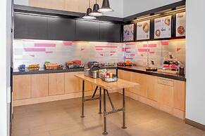 Aloft El Paso Downtown