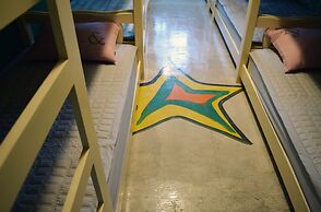 Sumsum Guest House - Hostel