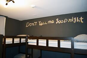 Sumsum Guest House - Hostel