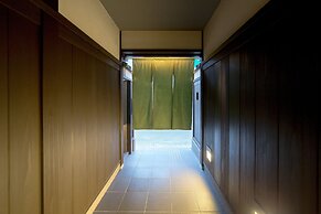 Le Studio Gojo Takakura