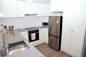 Stylish Apartment near Entertainment District