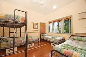 Travellers Oasis - Hostel