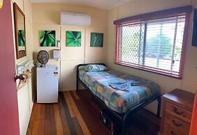 Travellers Oasis - Hostel