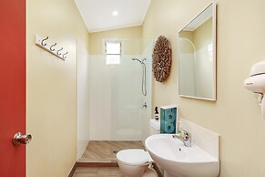 Travellers Oasis - Hostel