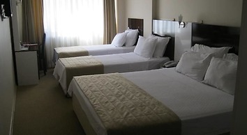 Anya Suit Otel
