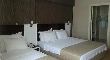Anya Suit Otel